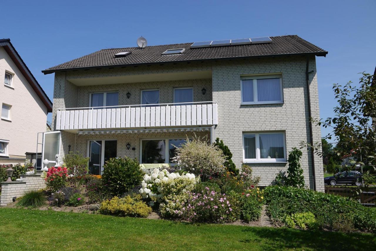 Ferienwohnung Und Gaestezimmer Iburgblick Bad Driburg Exterior photo